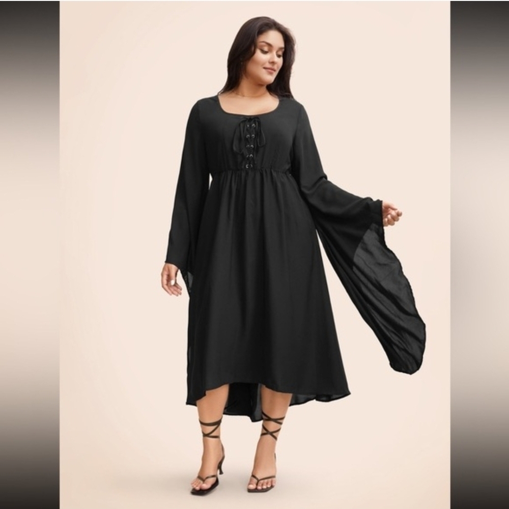 Bloomchic Bell Sleve Black Dress 22/24